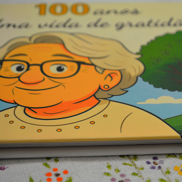 Livro de pintura personalizado Memórias em Cor